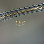 Medium Dior Médaillon Flap Bag Khaki Grained Calfskin - 23x16x6.5cm - 2