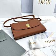 Dior Médaillon Envelope Pouch with Strap Marron Bobby and Lingerie Pink Grained Calfskin - 20.5x13.5x4cm - 5