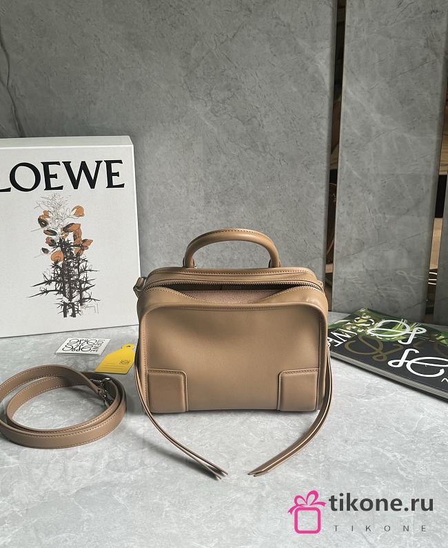 Loewe Small Amazona 180 Bag in Soft Calfskin Mocha - 24.5x18.5x10cm - 1