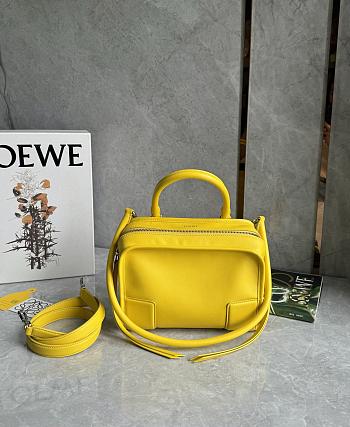 Loewe Small Amazona 180 Bag in Soft Calfskin Daisy Yellow - 24.5x18.5x10cm