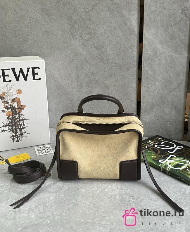 Loewe Small Amazona 180 Bag in Suede Oro/Chocolat - 24.5x18.5x10cm - 1