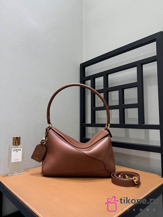 Loewe Medium Featherlight Puzzle Bag in Nappa Lambskin Pecan - 29x19.5x12cm  - 1