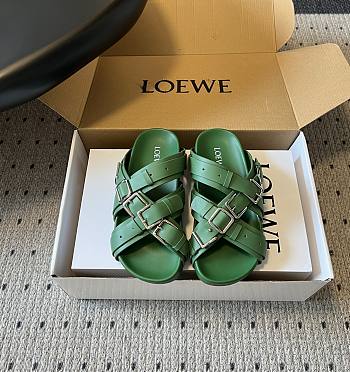 Loewe Type Fussbett Sandal in Vegetable-tanned Calfskin Avocado Green