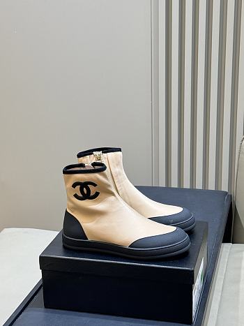 Chanel Short Boots Mixed Fibers & Rubber Beige & Black G47141