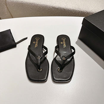 Chanel Thongs Lambskin Black G47319