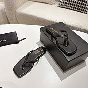 Chanel Thongs Lambskin Black G47319 - 3