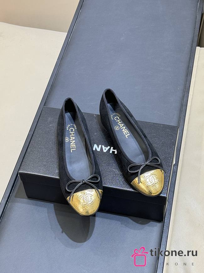 Chanel Ballet Flats Suede & Crackled Laminated Calfskin Black & Gold - 1