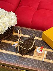 LV Multipass Mini Monogram Canvas M29099 - 17.5x18x9.5cm - 6