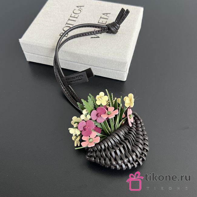 Bottega Veneta Easter Bouquet Charm Espresso  - 1