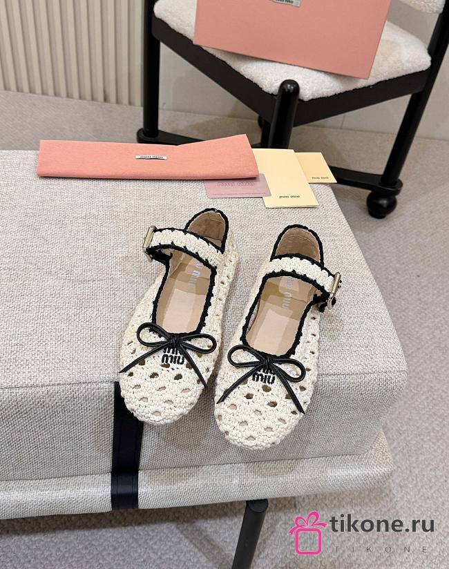 Miumiu Crochet Ballerinas Ivory/Black 5F648E - 1