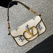 Valentino Garavani Locò Small Linen Shoulder Bag With Embroidery Neutrals - 20x11x5cm - 4