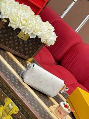LV Wallet On Chain Ivy Monogram Empreinte Link Quartz M29770 - 23.5x12x4.3cm - 5