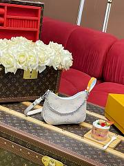 LV Nano Boulogne Monogram Empreinte Link Quartz M29779 - 19x13x8cm - 2