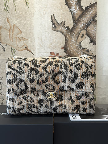 Chanel Maxi Flap Bag Tweed, Mixed Fibers & Gold-Tone Metal Brown, Black & White AS6234 - 38.5x26x11cm