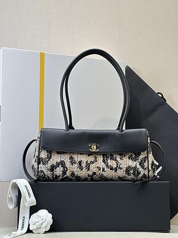Chanel Small Shopping Bag Tweed, Mixed Fibers, Calfskin & Gold-Tone Metal  Brown, Black & White AS6288 - 32x15x11.5cm