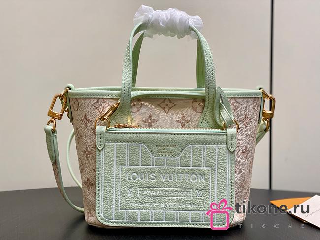 LV Neverfull Inside Out BB Monogram Dune/Minty M2A465 - 26.5x16.5x11cm - 1
