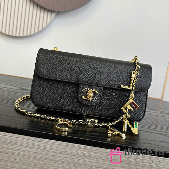 Chanel Flap Bag Grained Calfskin & Gold-Tone Metal Black - 22x12x4cm - 1