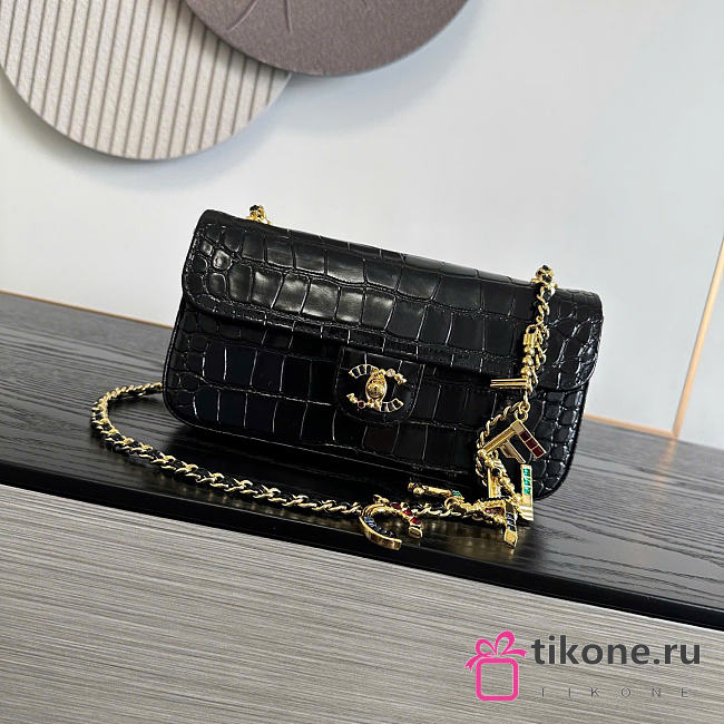 Chanel Flap Bag Crocodile Embossed Calfskin & Gold-Tone Metal Black - 22x12x4cm - 1
