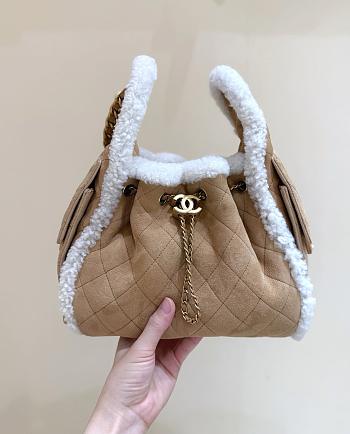 Chanel 25 Small Handbag Shearling Sheepskin & Gold-Tone Metal Beige AS5293 - 30x26x14cm