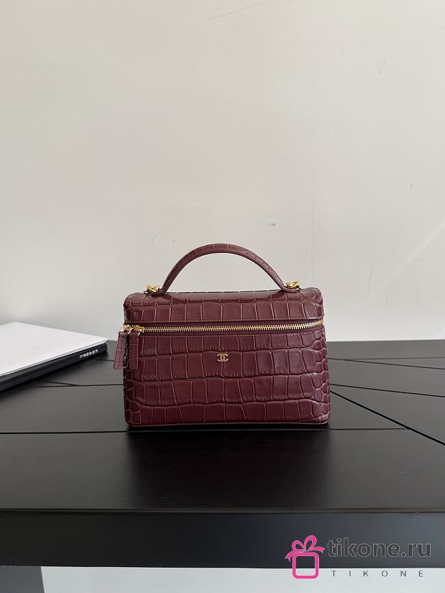 Chanel Vanity With Chain Crocodile Embossed Calfskin & Gold-Tone Metal Burgundy - 19.5x17x5cm - 1