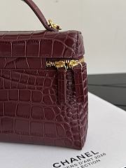 Chanel Vanity With Chain Crocodile Embossed Calfskin & Gold-Tone Metal Burgundy - 19.5x17x5cm - 2