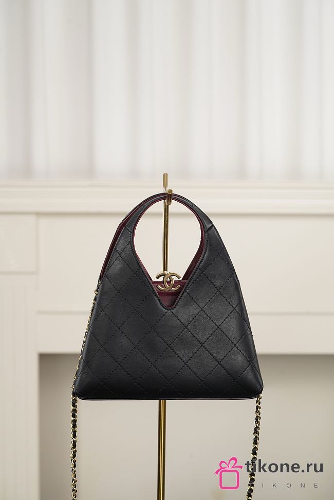 Chanel Small Shopping Bag Calfskin & Gold-Tone Metal Black AS6392 - 23x23x7cm - 1