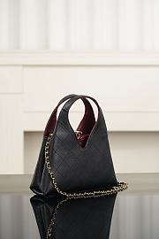 Chanel Small Shopping Bag Calfskin & Gold-Tone Metal Black AS6392 - 23x23x7cm - 4