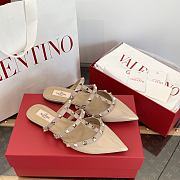 VLTN Rockstud Patent-Leather Mule Poudre - 6