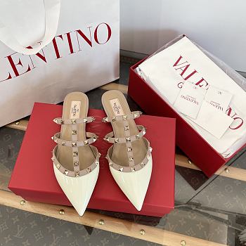VLTN Rockstud Patent-Leather Mule White/Poudre