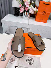 Hermes Izmir Sandal Epsom Calfskin Etoupe  - 4