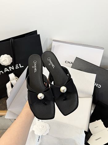 Chanel Thongs Lambskin Black 28029