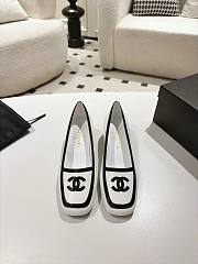 Chanel Pumps Lambskin & Patent Calfskin White & Black G47520 - 1