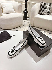 Chanel Pumps Lambskin & Patent Calfskin White & Black G47520 - 2