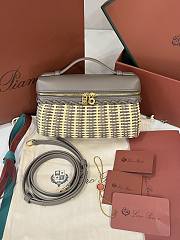 Loro Piana Extra Pocket L19 East West Wicker Rattan Greige - 19x12x7cm - 1