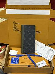 LV Brazza Wallet Monogram Eclipse Khaki Green M28815 - 19x10x2cm - 4