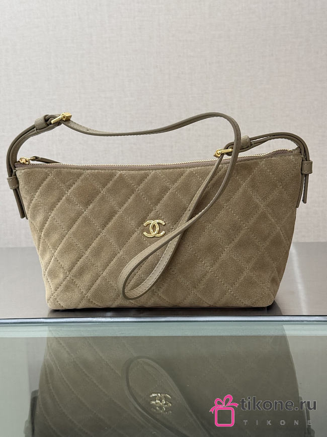 Chanel Clutch with Leather Strap Suede & Gold-Tone Metal Beige - 26x14x8.5cm - 1