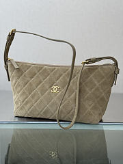 Chanel Clutch with Leather Strap Suede & Gold-Tone Metal Beige - 26x14x8.5cm - 6