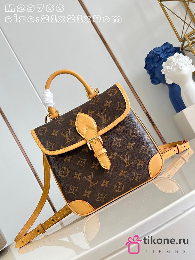 LV Diane Backpack PM Monogram Canvas M29766 - 21x21.5x9cm - 1