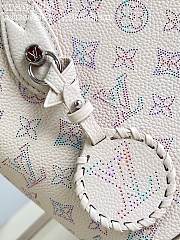 LV Bella Perforated Mahina Link Quartz M29900 - 20x20x12.5cm - 4