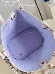 LV Bella Perforated Mahina Link Quartz M29900 - 20x20x12.5cm - 3