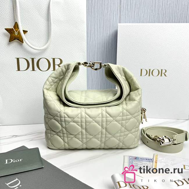 Small Dior Toujours Hobo Bag Soupir Green Cannage Lambskin - 22.5x14x7.5cm - 1