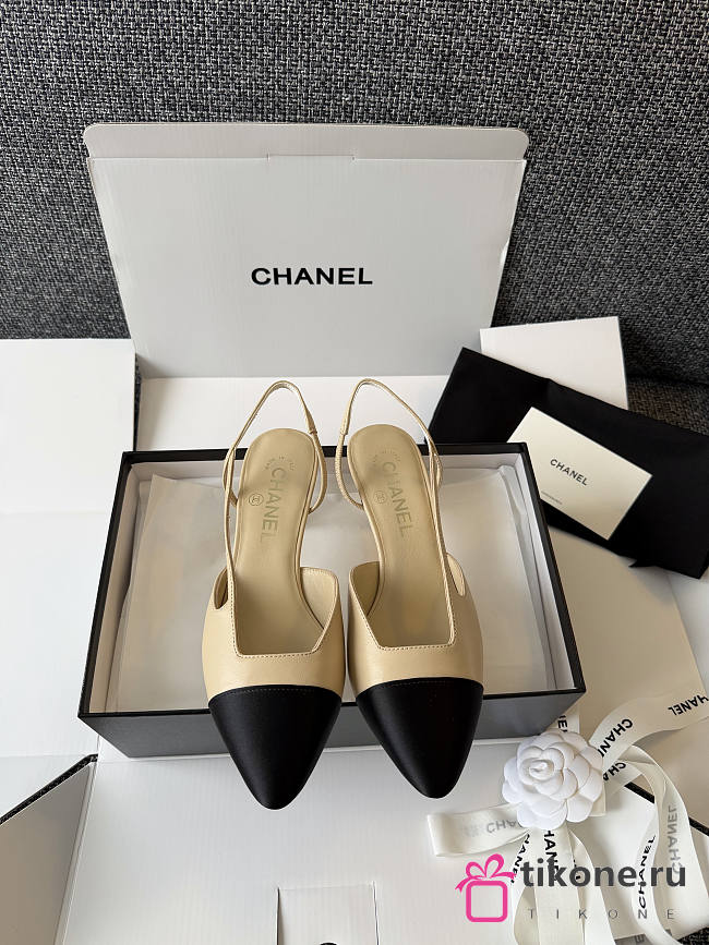 Chanel Slingback Lambskin Beige & Black 60mm - 1