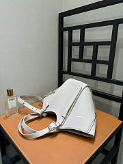 Loewe Hammock Flip Bag In Classic Calfskin Light Ghost - 22.5x21x15cm - 3
