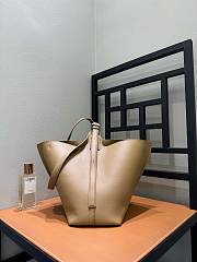Loewe Medium Bilbao Bucket In Smooth Calfskin Mocha - 26x25x13cm - 6