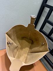 Loewe Medium Bilbao Bucket In Smooth Calfskin Mocha - 26x25x13cm - 4