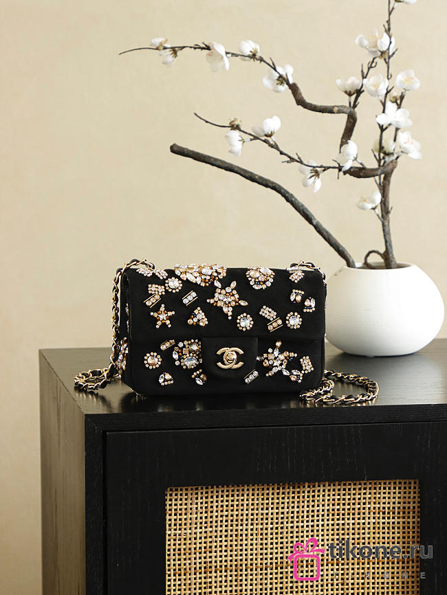 Chanel Mni Classic Handbag Velvet, Strass, Imitation Pearls & Gold-Tone Metal Black, Crystal & Golden - 20x10x7cm - 1