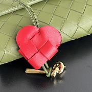 Bottega Veneta Andiamo Clutch in Matcha/Lipstick - 31x13x3cm - 2