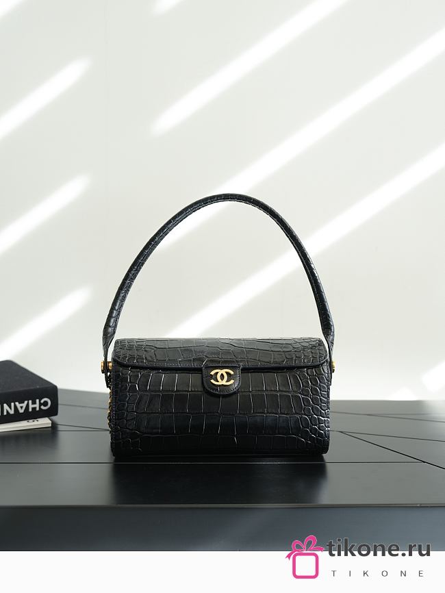 Chanel Clutch With Chain Crocodile Embossed Calfskin & Gold-Tone Metal Black AP5294 - 18.5x11.5x11cm - 1