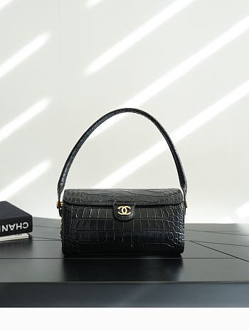 Chanel Clutch With Chain Crocodile Embossed Calfskin & Gold-Tone Metal Black AP5294 - 18.5x11.5x11cm