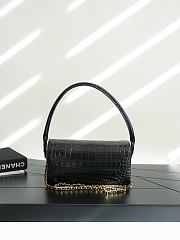 Chanel Clutch With Chain Crocodile Embossed Calfskin & Gold-Tone Metal Black AP5294 - 18.5x11.5x11cm - 3